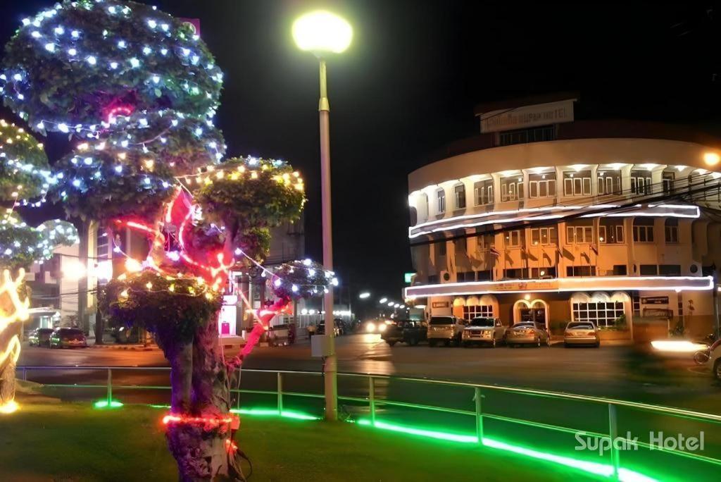 Supak Hotel Kalasin Esterno foto