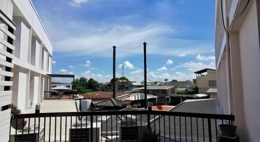 Supak Hotel Kalasin Esterno foto