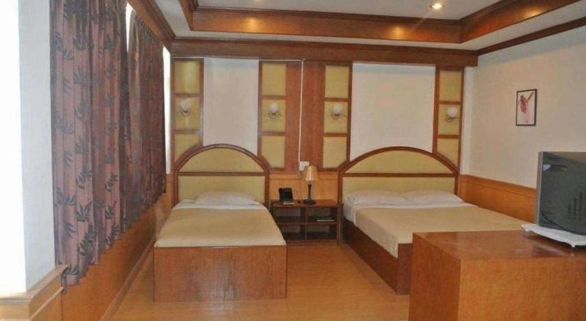Supak Hotel Kalasin Esterno foto