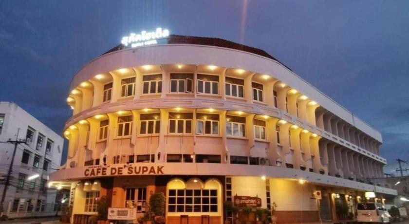 Supak Hotel Kalasin Esterno foto